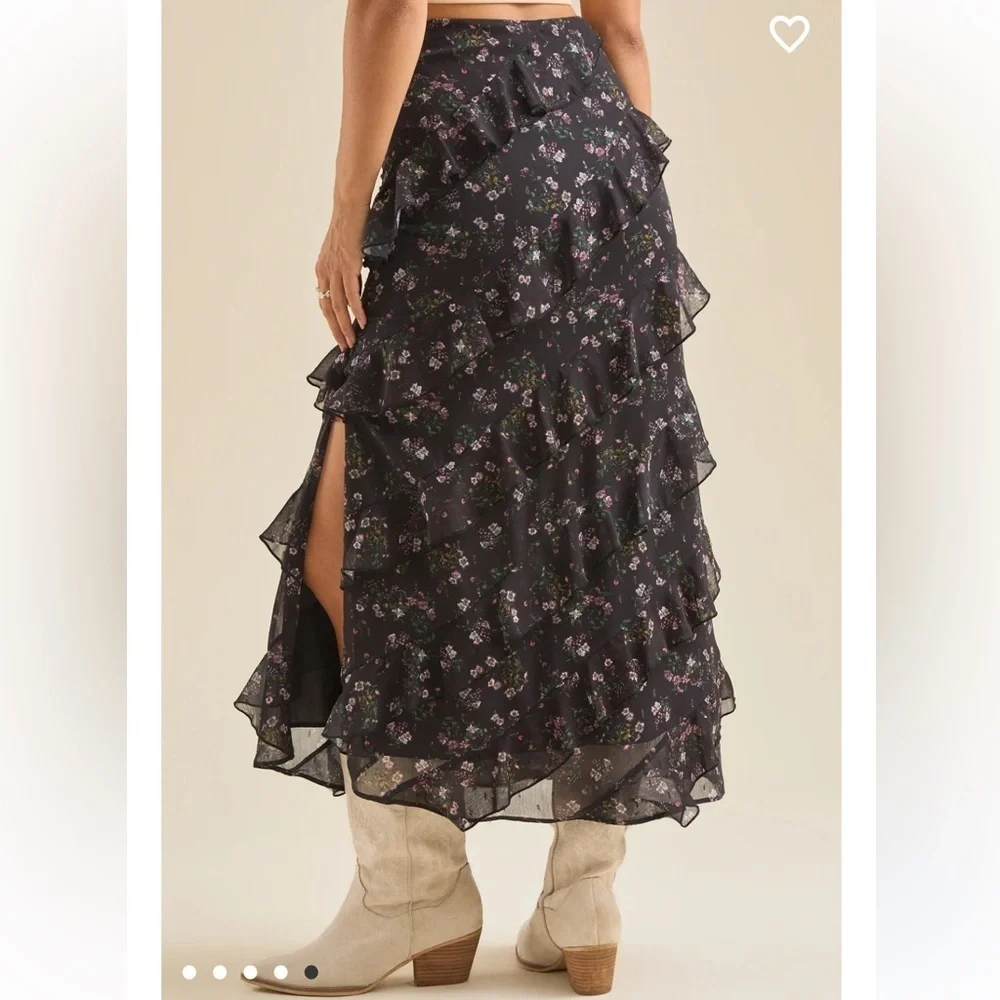 New with tags Altar’d state calanthe asymmetrical floral skirt